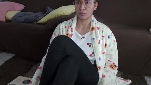 Snapshot of _cattleya1 chatting on 11.14.25 cat online show from 11.14.25