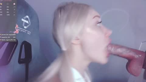 Snapshot of _chatur_babe chatting on 12.29.24 Angelina online show from 12.29.24