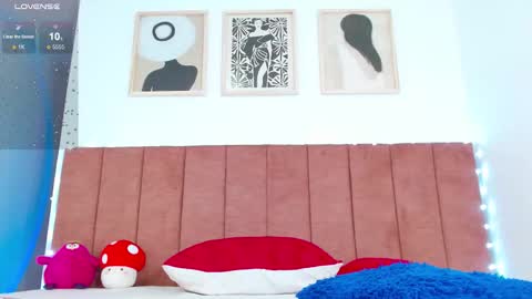 Snapshot of _chloeee chatting on 11.22.25 Katy online show from 11.22.25