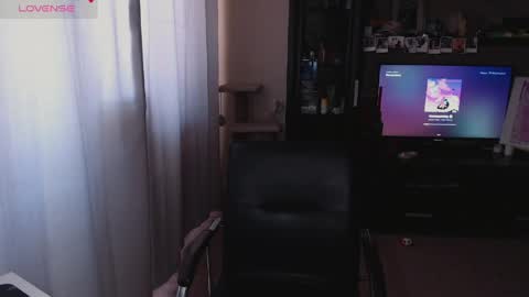 Chrissy online show from 05.04.26