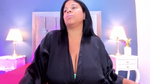 _ciara_benet_ online show from 01.23.25