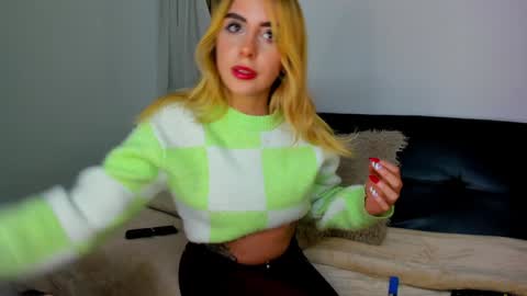  Chloe  online show from 12.10.24