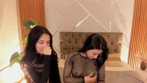 Snapshot of _coraliinee_ chatting on 09.17.25 Coraline online show from 09.17.25