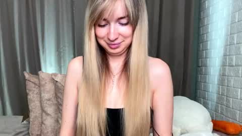 _crystal_moon_1 online show from 11.17.25