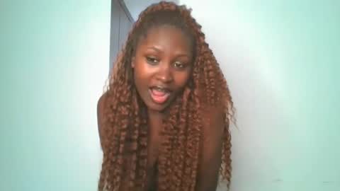 Snapshot of _cutestephanie chatting on 10.24.25 STEPH online show from 10.24.25