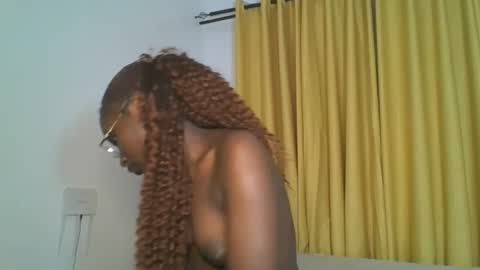 Snapshot of _cutestephanie chatting on 11.09.25 STEPH online show from 11.09.25