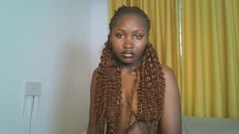 Snapshot of _cutestephanie chatting on 11.13.25 STEPH online show from 11.13.25