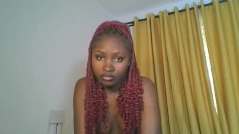 Snapshot of _cutestephanie chatting on 11.19.25 STEPH online show from 11.19.25