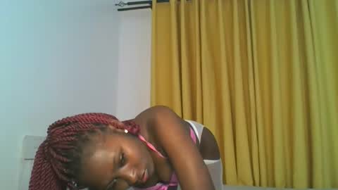 Snapshot of _cutestephanie chatting on 12.04.25 STEPH online show from 12.04.25