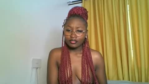 Snapshot of _cutestephanie chatting on 12.14.25 STEPH online show from 12.14.25