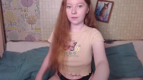 Snapshot of _damnbaby chatting on 10.05.25 _damnbaby online show from 10.05.25