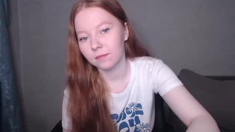 Snapshot of _damnbaby chatting on 12.21.25 _damnbaby online show from 12.21.25