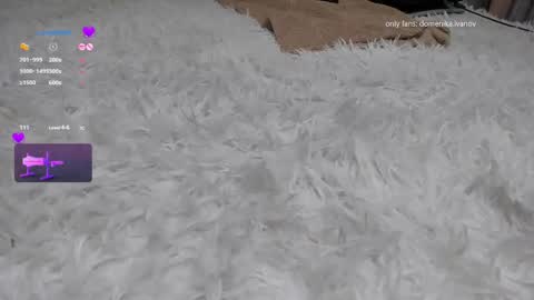 Snapshot of _domenika_ chatting on 02.20.25 online show from 02.20.25