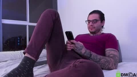  -         online show from 09.09.25