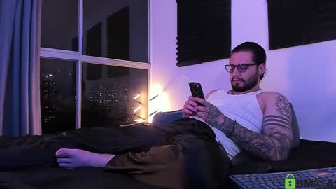  -         online show from 06.05.26