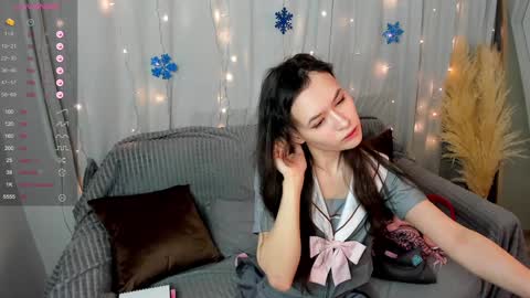 Snapshot of _emily__strike_ chatting on 12.17.24 _emily__strike_ online show from 12.17.24