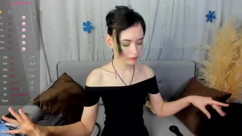 Snapshot of _emily__strike_ chatting on 12.26.24 _emily__strike_ online show from 12.26.24