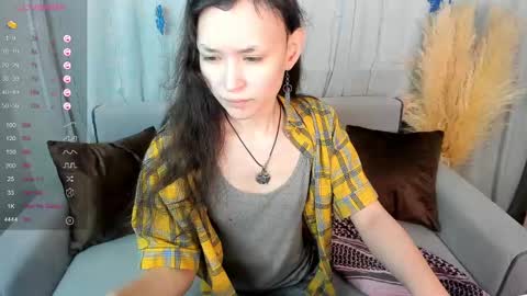 Snapshot of _emily__strike_ chatting on 12.28.24 _emily__strike_ online show from 12.28.24