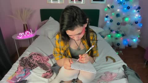 Snapshot of _emily__strike_ chatting on 12.29.24 _emily__strike_ online show from 12.29.24