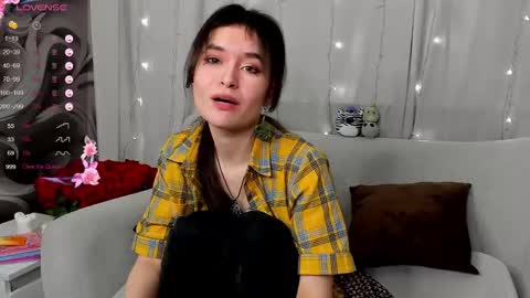 Snapshot of _emily__strike_ chatting on 02.27.25 _emily__strike_ online show from 02.27.25