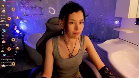 Snapshot of _emily__strike_ chatting on 10.13.25 _emily__strike_ online show from 10.13.25