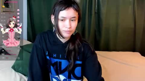 Snapshot of _emily__strike_ chatting on 10.19.25 _emily__strike_ online show from 10.19.25