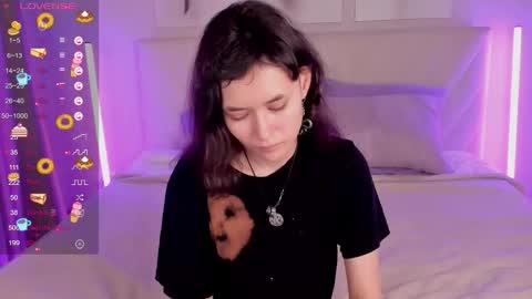 Snapshot of _emily__strike_ chatting on 11.21.25 _emily__strike_ online show from 11.21.25