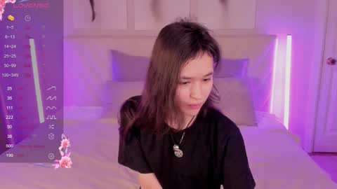 Snapshot of _emily__strike_ chatting on 11.28.25 _emily__strike_ online show from 11.28.25