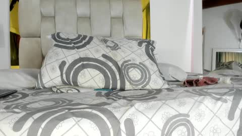 Isabella online show from 01.18.25