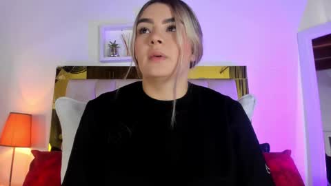 Isabella online show from 09.15.25