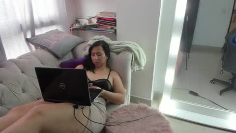 Emma online show from 12.21.24