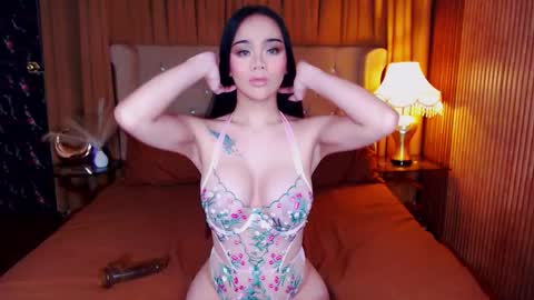 _empressvalerie_ online show from 09.27.25