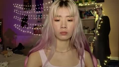 EveEva online show from 02.10.26