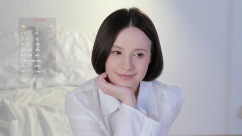 Essie  online show from 01.30.25