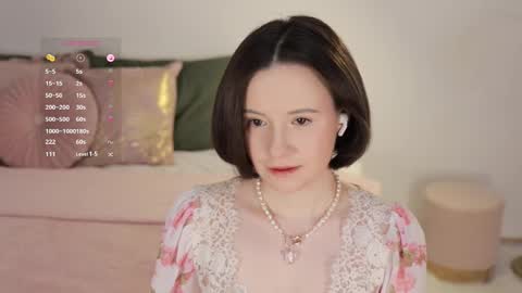 Essie  online show from 02.26.25