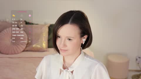 Essie  online show from 02.27.25