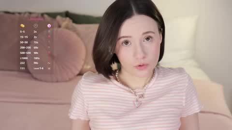 Essie  online show from 03.05.25