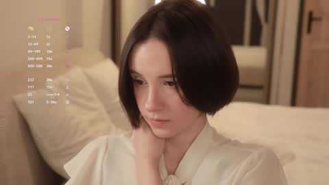 Essie  online show from 03.11.26