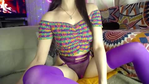 Snapshot of _fire_bird_ chatting on 02.11.25 Monica online show from 02.11.25