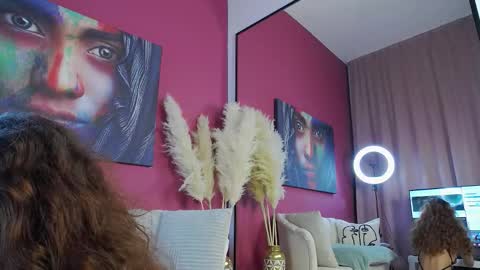 Snapshot of _foxymia_ chatting on 11.12.25 Mia online show from 11.12.25