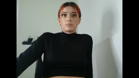 Mia-foster online show from 12.06.24