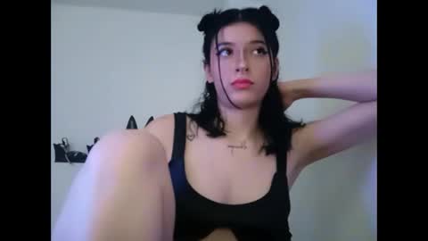 Mia-foster online show from 02.27.25