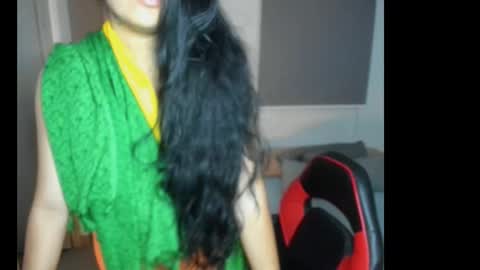 Snapshot of _georgiabarone_ chatting on 11.04.25 Georgia Barone online show from 11.04.25