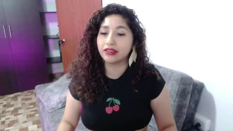 Gia Independent model online show from 04.05.26