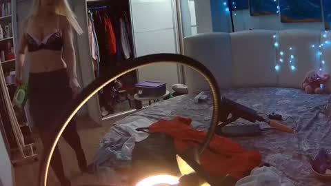 _glamorous_ online show from 12.19.24