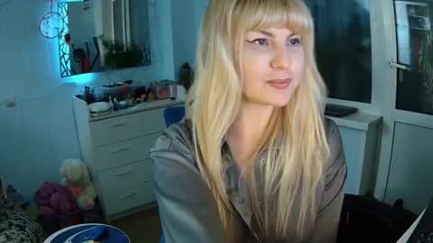 _glamorous_ online show from 02.10.25