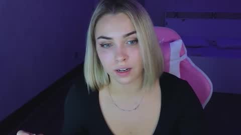 Snapshot of _gravity chatting on 10.17.25 _gravity online show from 10.17.25