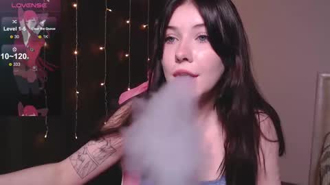 Snapshot of _gummybears_ chatting on 02.14.25 Tori online show from 02.14.25