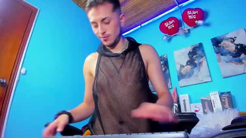 Mathews online show from 02.19.25