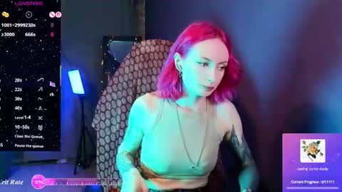 Snapshot of _helencarter chatting on 07.15.26 Helen Carter 3 Next stream 2330 MSC online show from 07.15.26